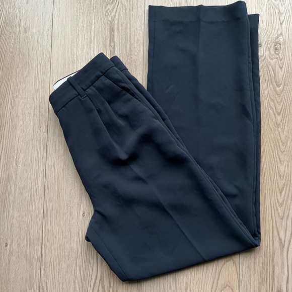 Aritzia The Effortless Pant™ - Crepette™ Sz 6 - Picture 13 of 16